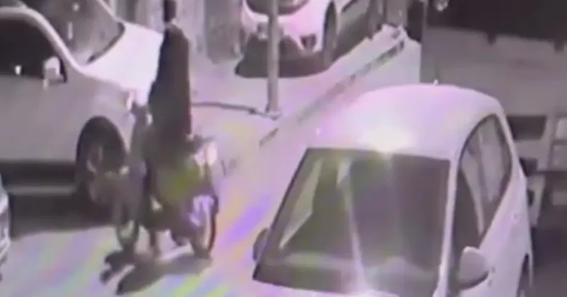 Bahçelievler’de motosiklet hırsızlığı kamerada: 2 şüpheli yakalandı