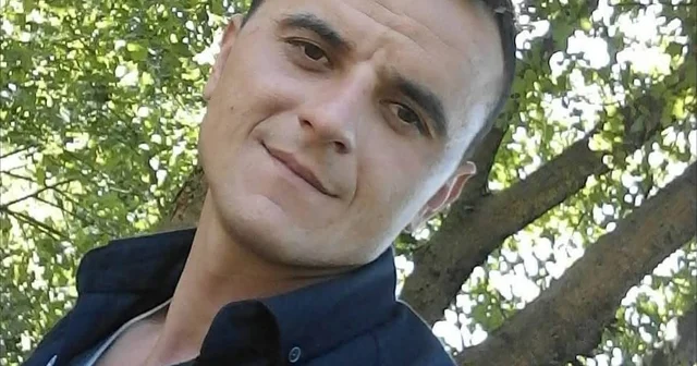 Yere düşen yaya, servis minibüsünün altında kalarak öldü; kaza anı kemarada Zonguldak Haberleri