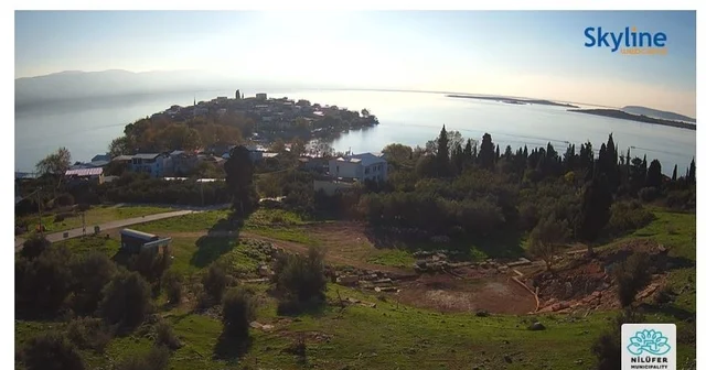 Gölyazı dünyanın dijital billboard unda Gölyazı nın gün doğumundan gün batımına uzanan tüm eşsiz anları, yüksek çözünürlüklü canlı yayınlarla dünyanın ekranına taşındı. Bursa Haberleri