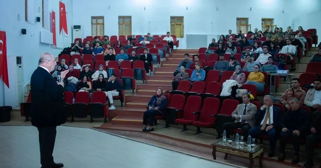 Prof. Dr. Polat, EBYÜ Tıp Fakültesinde Bir Başarı Öyküsü nü anlattı Erzincan Haberleri