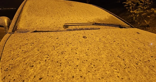 Elazığ da toz taşınımı yağışla birleşti, adeta çamur yağdı Elazığ Haberleri