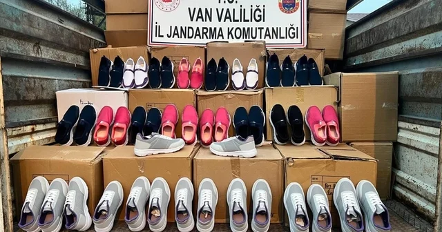 Van da piyasa değeri yaklaşık 1 milyon 250 bin TL kaçak eşya ve malzeme ele geçirildi Van Haberleri