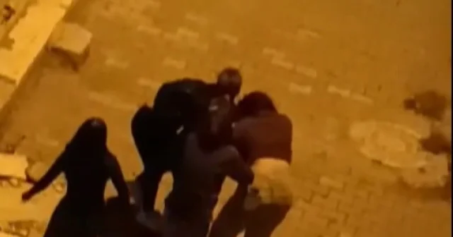 Sokakta kavga eden 2 kızı, mahalleli güçlükle ayırdı Hatay Haberleri