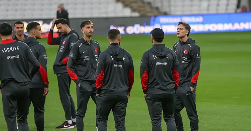 A Milli Futbol Takımı, Atatürk Spor Kompleksi Matlı Stadı nda yürüyüş yaptı