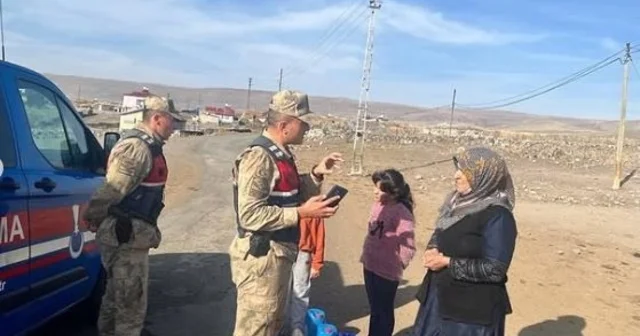 Jandarma kadına yönelik şiddeti önlemek için kapı kapı dolaşıyor Ardahan Haberleri