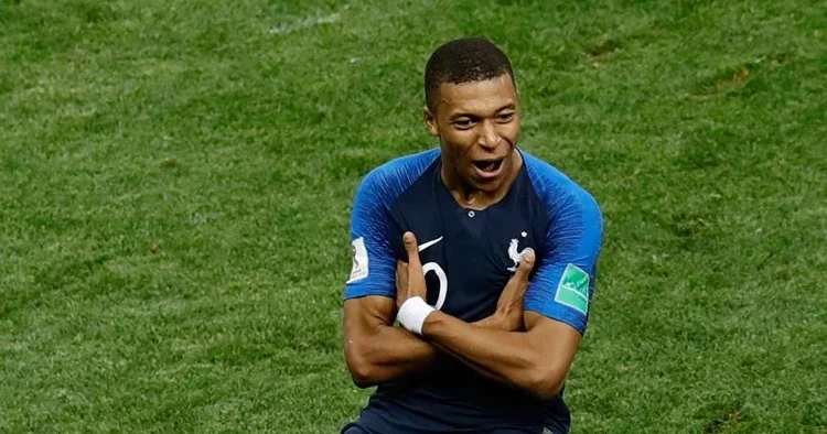 Mbappe; Ronaldo ve Messi yi solladı!