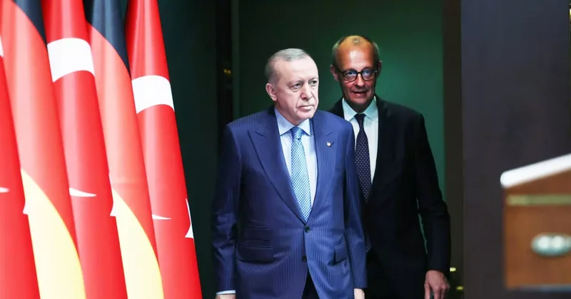 Almanya Başbakanı ndan kritik Türkiye açıklaması