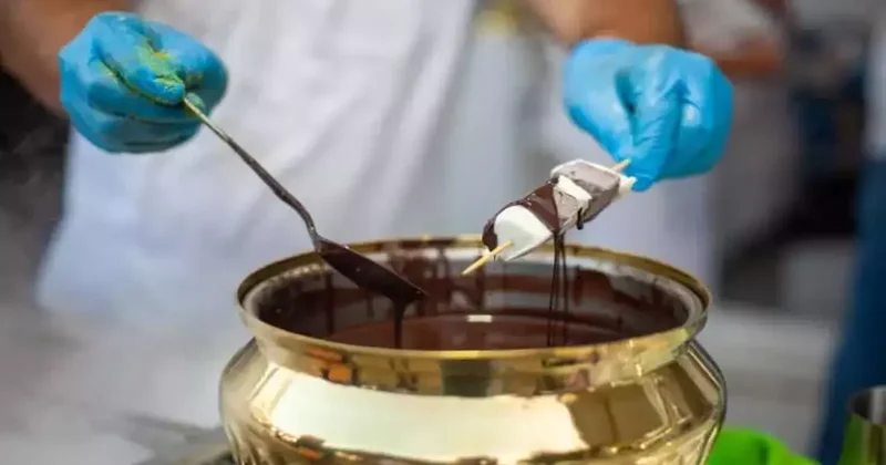 Ortaköy deki facianın ardından uzmanı uyardı! Sokaktan bunları yemeyin...