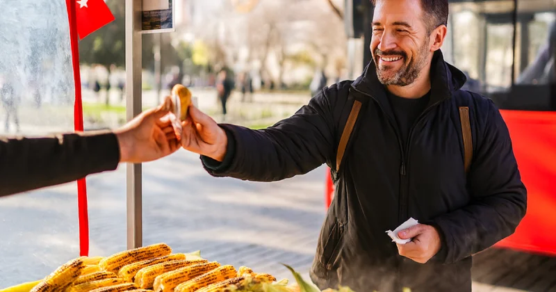 Dışarıda bu 9 yiyecek ve tatlıyı sakın yemeyin: Uzman isim tek tek sıraladı Sözcü Gazetesi