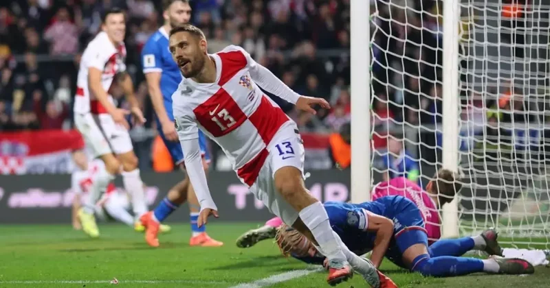 Hırvatistan, geriye düştüğü maçta 3 golle Dünya Kupası bileti aldı