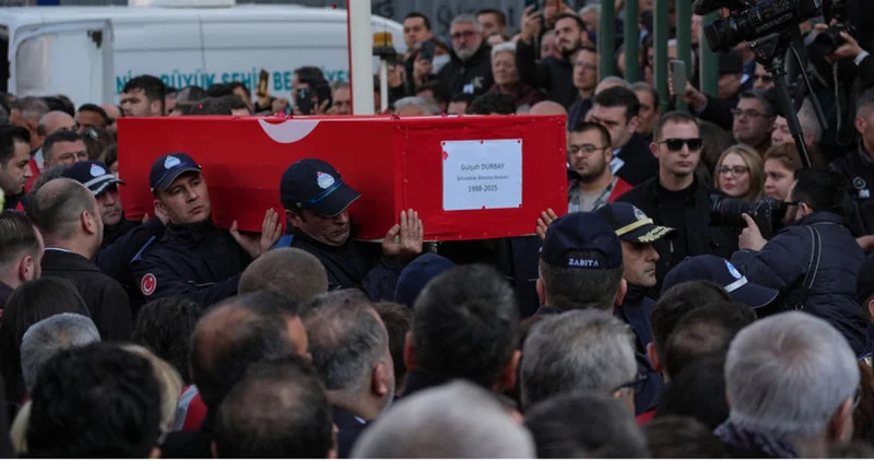 Son dakika: Gülşah Durbay için tören! Özgür Özel: 6 ayda bir tabut bayraklıyoruz Son dakika haberleri