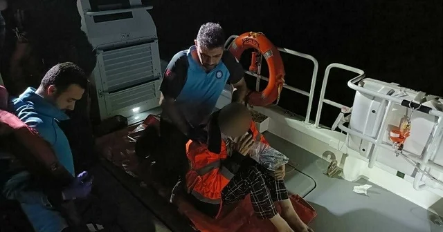 Ayvacık açıklarında ticari gemide yarlanan şahısın tıbbi tahliyesi yapıldı Çanakkale Haberleri