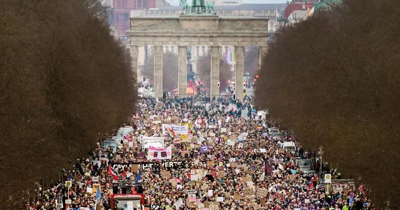 Avrupa’da aşırı sağ merkezi kendine çekti
