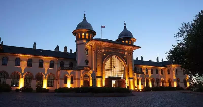 Üniversitenin kampüse ücretli giriş uygulamasına mahkemeden yürütmeyi durdurma kararı