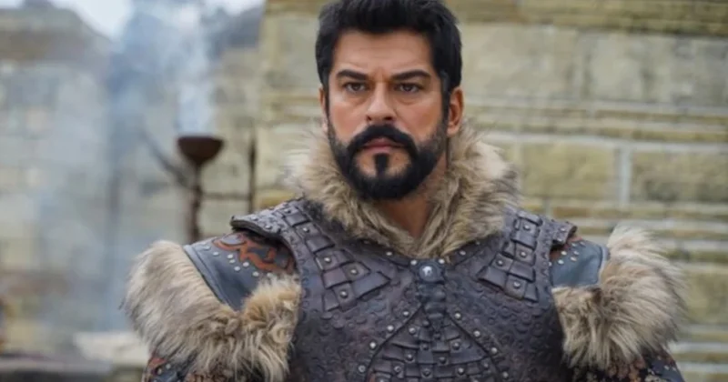 Rusya da kral ilan edilen Burak Özçivit ten rekor anlaşma Sözcü Gazetesi