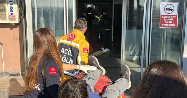 Okul bahçesinin çitinden atlarken bacağına demir saplandı Tekirdağ Haberleri