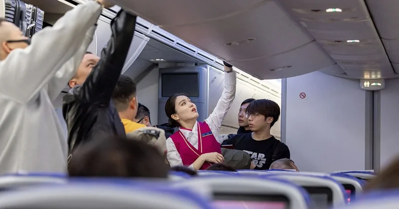 Uçakta küçük çantalar bu yüzden üst bagaja konulmuyormuş Sözcü Gazetesi