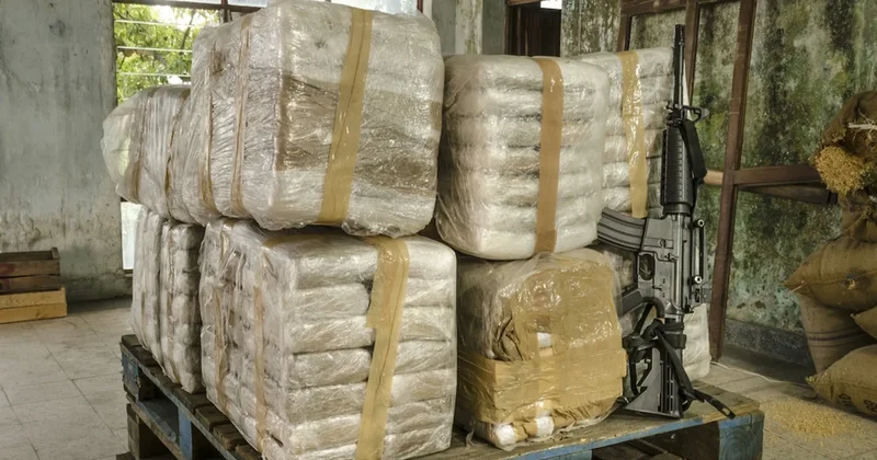 Ege deki uyuşturucu rotası çökertildi: 7 ton kokaine el konuldu Sözcü Gazetesi