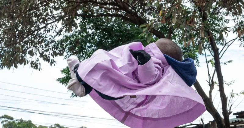 Dar sokaklarda toplanıp bebekleri havaya fırlatıyorlar: İşte nedeni Sözcü Gazetesi