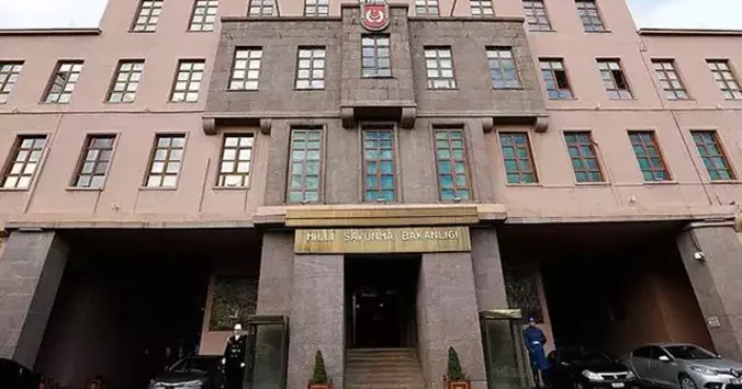 MSB: Karadeniz üzerinden hava sahamıza yaklaşan bir hava izi tespit edildi