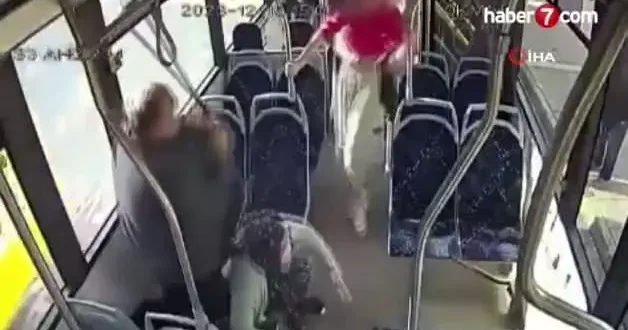 Otobüste yaşlı çifti darbeden sanığa verilen 2 yıl hapis cezası, ‘yaş’ nedeniyle düşürüldü