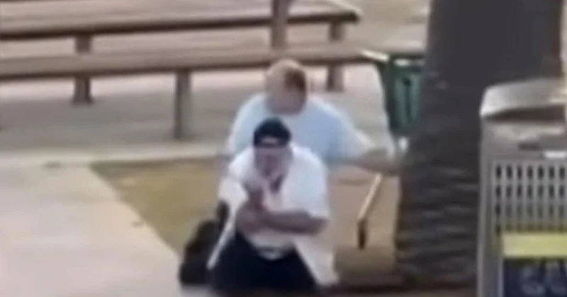 Silahlı saldırganı çıplak elle durduran adama milyarderden dev ödül Sözcü Gazetesi