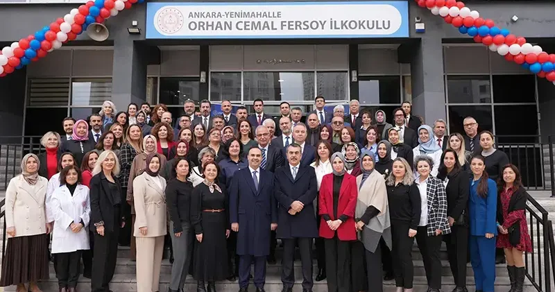 Bakanlar Tekin ve Kacır, Türk Malları Haftası nda öğrencilerle buluştu