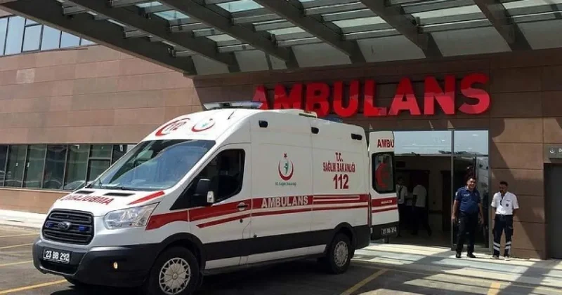 Kocaeli nde öğrenci öğrenciyi bıçakladı: 16 yaşındaki çocuk ağır yaralı