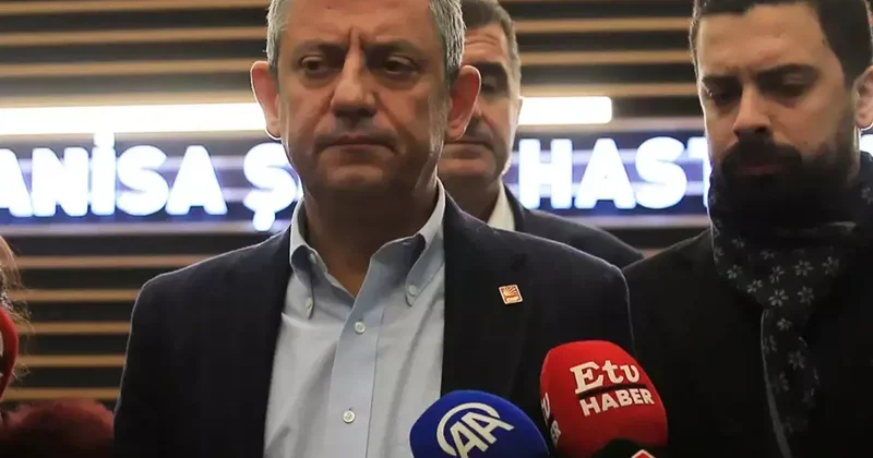 Gülşah Durbay ın ailesini ziyaret eden Özgür Özel, gözyaşlarını tutamadı