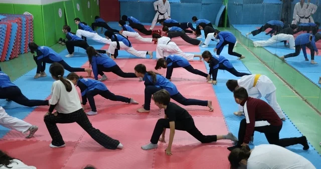 Kartepe de çocuklara ücretsiz spor eğitimi Kocaeli Haberleri