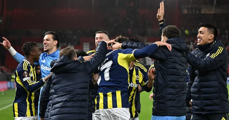 Fenerbahçe ikinciliği geri alma peşinde: İşte ilk 11 ler