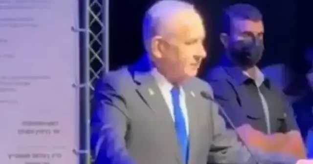 Netanyahu nun Yahudi algısı çöktü: Avustralya daki saldırganlara müdahale eden Suriyeli Ahmed den Yahudi kahraman diye bahsetti VİDEO İZLE