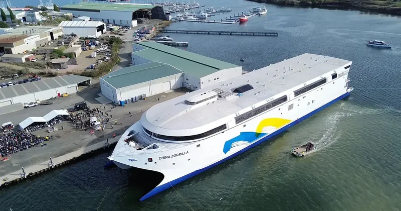 Denizlerin Tesla sı: Dünyanın en büyük elektrikli gemisi ilk testi geçti