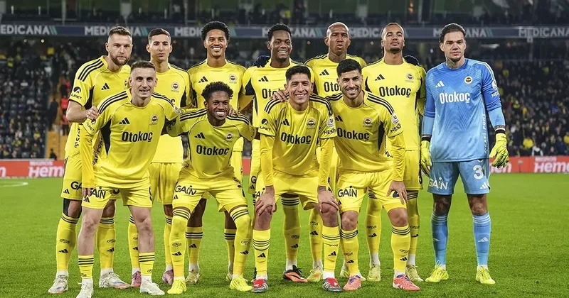 Fenerbahçe ye kötü haber: Yıldız futbolcu maça devam edemedi