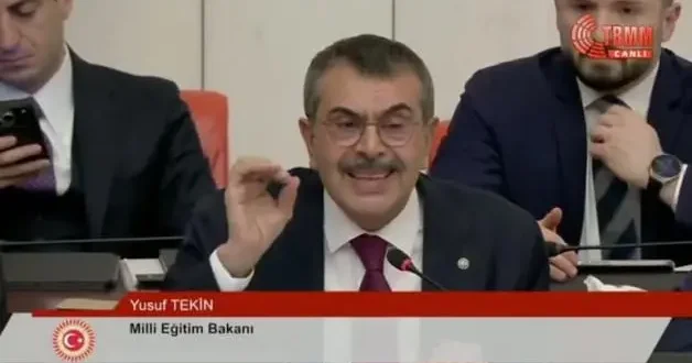 Bakan Tekin den CHP ye mülakat yanıtı: Sizin belediyeleriniz neden mülakat yapıyor?