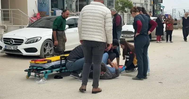 Depremde kaçarken bacağı çatladı Hatay Haberleri