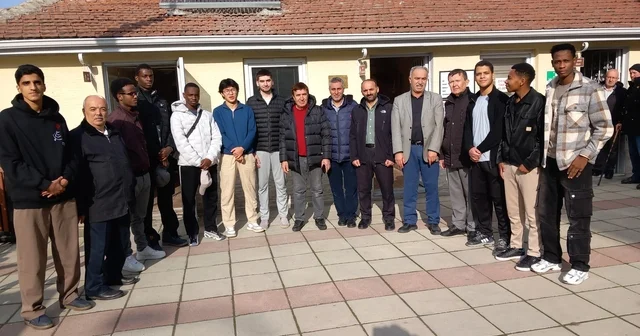 Uluslararası İmam Hatip Lisesi öğrencileri Eskişehir de bir araya geldiler Eskişehir Haberleri