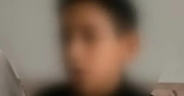 Okul müdürü 11 yaşındaki öğrenciyi yere savurdu: Küçük çocuk yaşadığı zorbalığı anlattı VİDEO İZLE