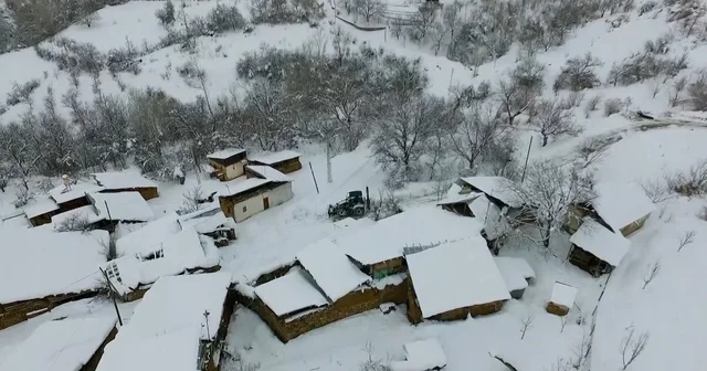 Erzincan da kar ve tipi ulaşımı olumsuz etkiledi: 12 köy yolu kapandı Erzincan Haberleri