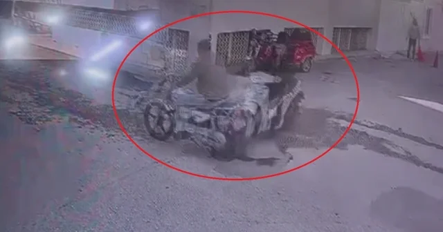 Motosikletlerin kafa kafaya çarpıştığı anlar kameraya yansıdı Hatay Haberleri