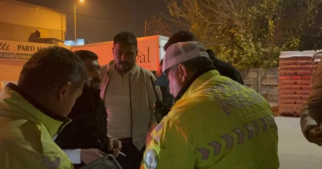 Alkollü sürücünün yakınları: Cinayet mi işledik? diyerek, suçu hafifletmeye çalıştı Ters yönden gelerek, polise çarpan alkollü sürücü kovalamaca sonucu yakalandı Kayseri Haberleri