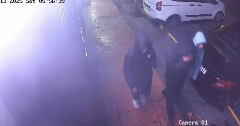 Beylikdüzü’nde dakikalar içinde 3 iş yerini soyan çocuk hırsızlar kamerada