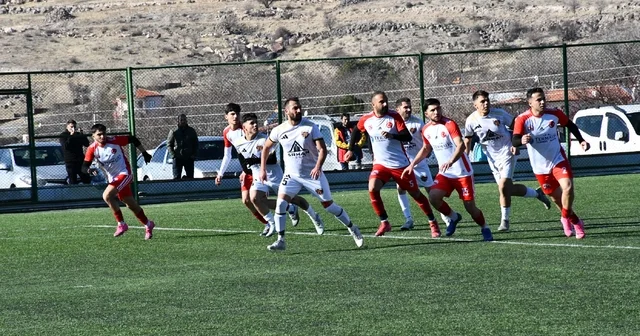 İsmail Okumuş FK, lideri mağlup etti İsmail Okumuş FK: 4 Büyük Toramanspor: 2 Kayseri Haberleri