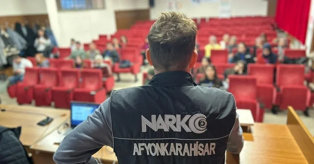 Polisten üniversite öğrencilerine uyuşturucu ile mücadele eğitimi Afyonkarahisar Haberleri
