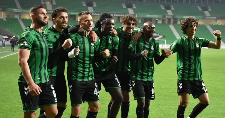 Sakaryaspor, evinde 3 golle kazandı!