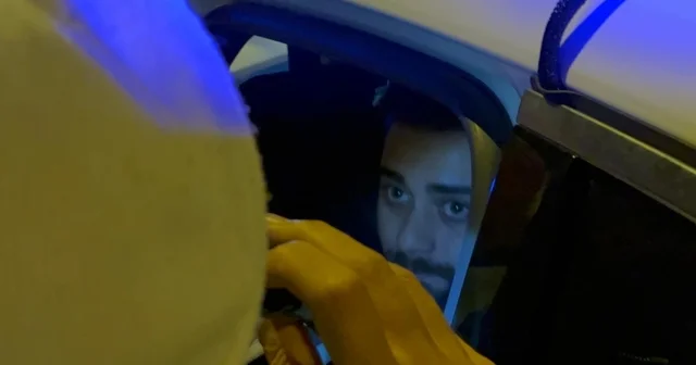 Her yolu denedi ama polisten kaçamadı Kayseri de önce araçla sonra yaya olarak kaçan alkolmetreyi üflemeyi reddetti Kayseri Haberleri