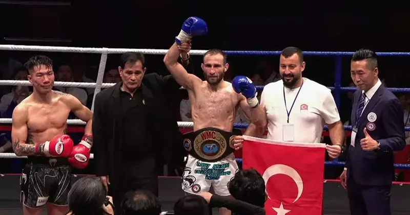 Hong Kong da Türk zaferi; Abdüssamet Uğurlu kemeri aldı