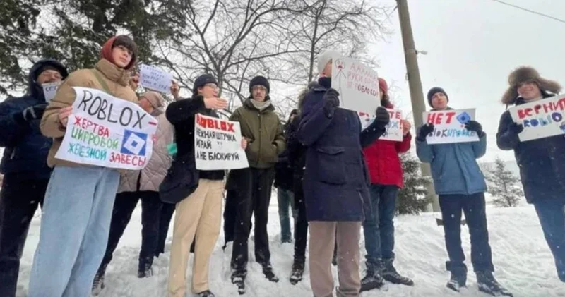Roblox Rusya da da engellenince Türkiye deki karenin aynısı yaşandı! Çocuklar eyleme çıktı