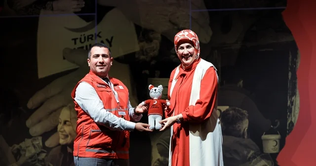 Kızılay Muradiye Şubesi iyilikte Türkiye birincisi oldu Van Haberleri