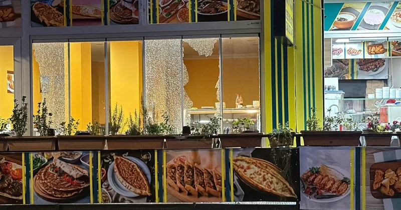 Kocaeli nde panik anları! Restorana kurşun yağdırdılar; iki yaralı var Sözcü Gazetesi